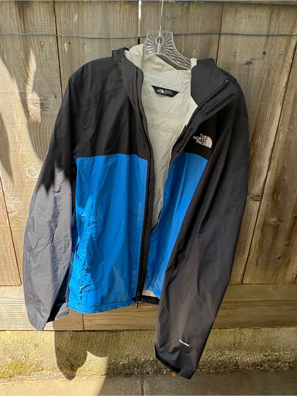 The North Face Venture 2 Waterproof Rain Jacket with Hood